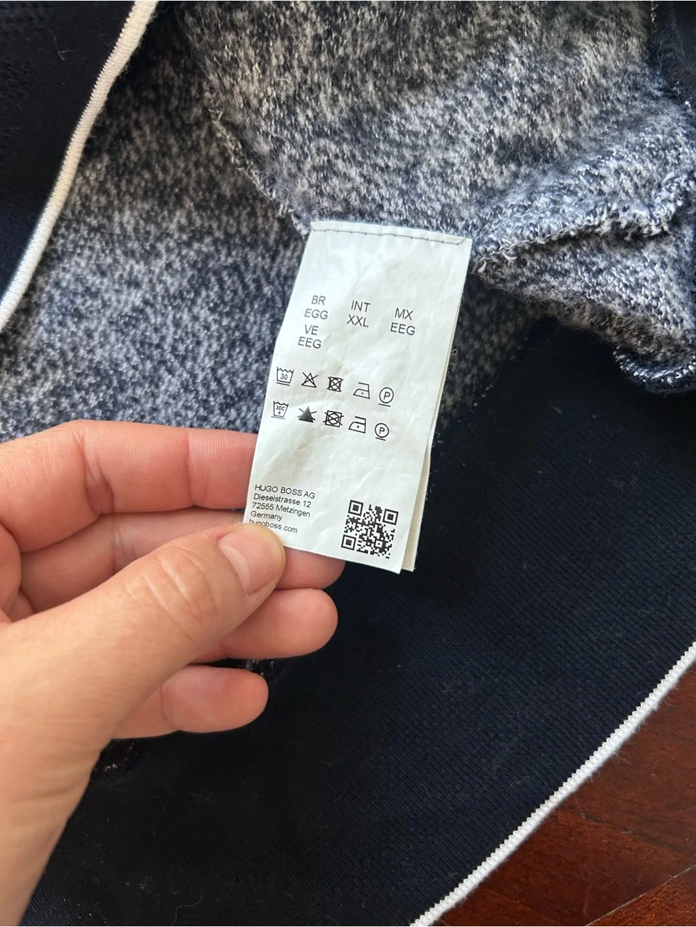 Hugo Boss Men's Grey Crewneck Sweater with Contrast Navy Trim size XXL SLIM FIT